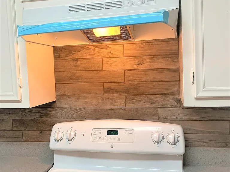 4224 Boone Rd — Photo 11