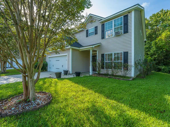 325 Foster Greens Ct, Goose Creek, SC 29445