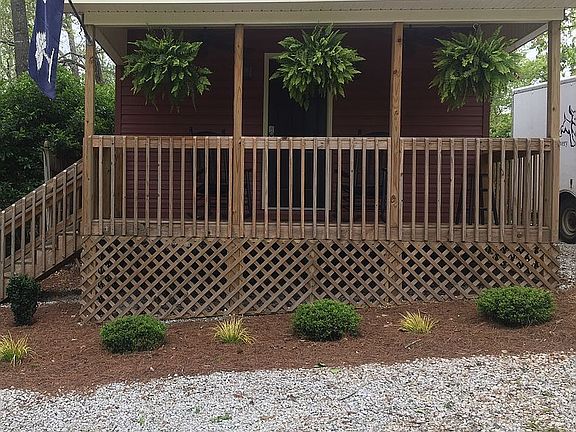 Separate small building