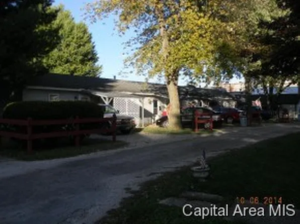 124 N Church St, Virden, IL 62690