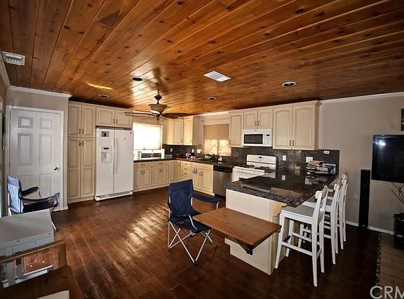 4th image of 9323 Canyon Dr