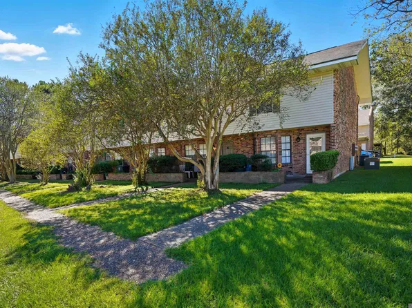 17065 Wax Rd APT H, Greenwell Springs, LA 70739