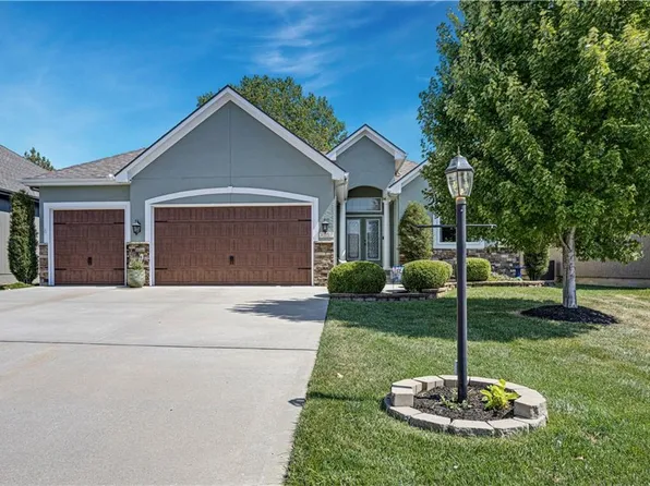 3357 SW Jessie Ln, Lees Summit, MO 64082