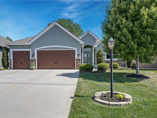 3357 SW Jessie Ln, Lees Summit, MO 64082