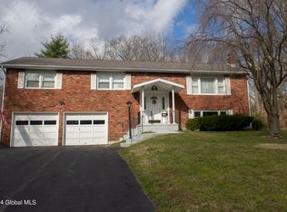 1119 Rosehill Blvd, Niskayuna, NY