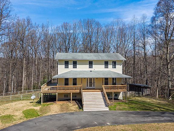 4th image of 7403 Colross Glen Dr