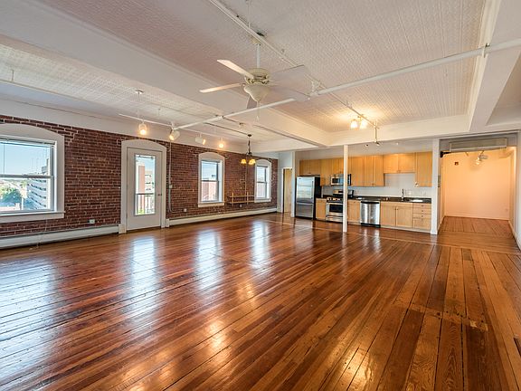 4th image of 755 Westminster St Unit 304
