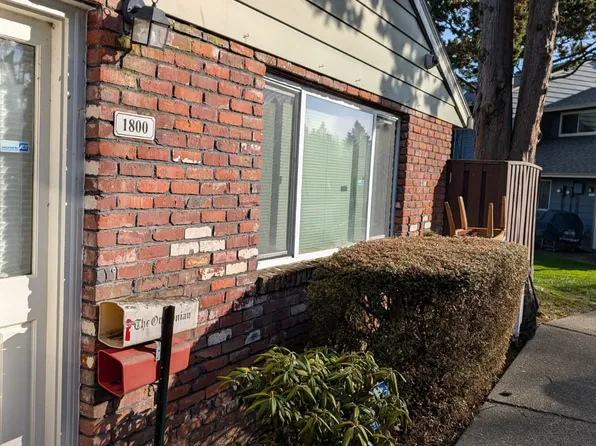 1800 NE Hogan Dr #1800, Gresham, OR 97030