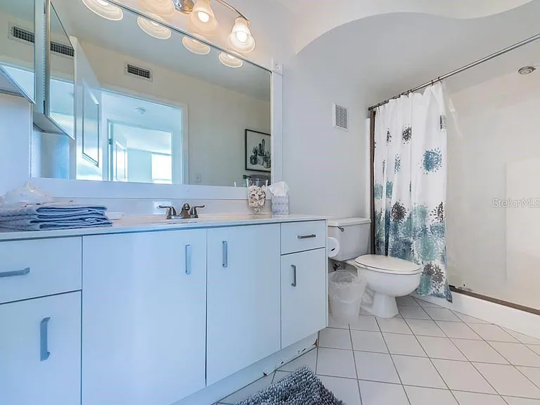 6083 Bahia Del Mar Cir #460 — Photo 13