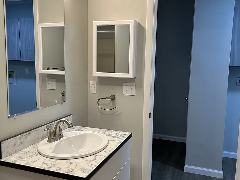 427 N Lake St #6 — Photo 10