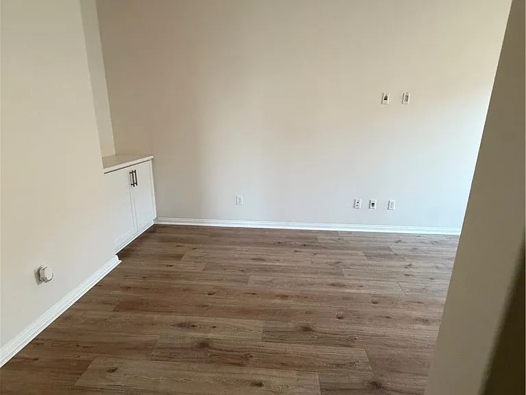 1446 E Laurelwood Dr — Photo 10
