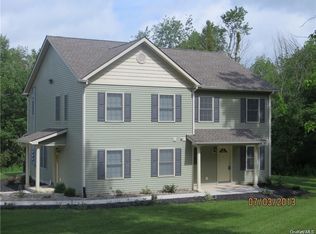 750 Orchard Dr, Wallkill, NY 12589