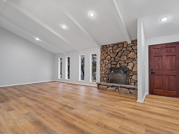 2nd image of 1803 Deerwood Dr