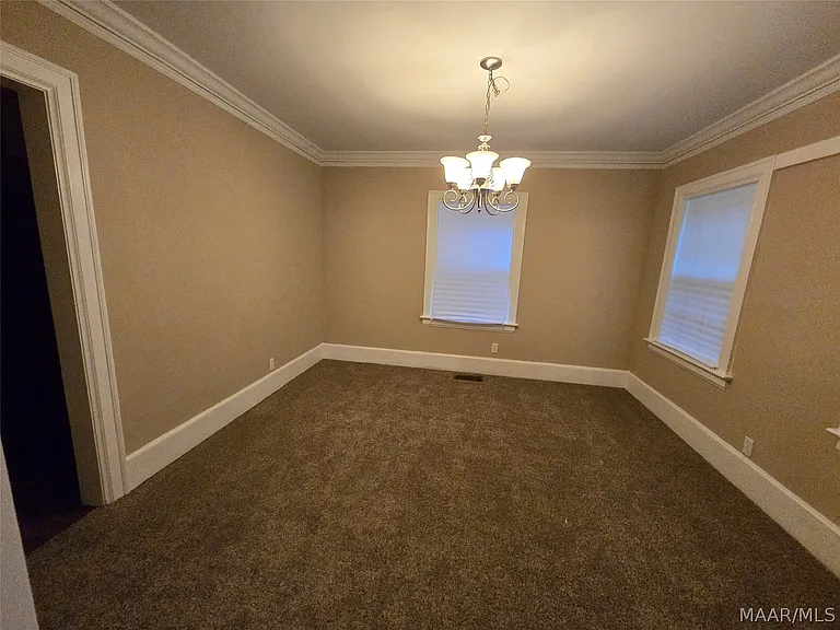 555 Morningview Dr — Photo 5