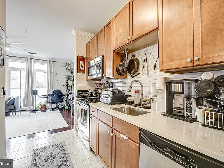 1391 Pennsylvania Ave SE #253 — Photo 7