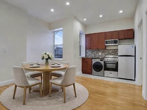 305 Clarkson Avenue image 1 of 5