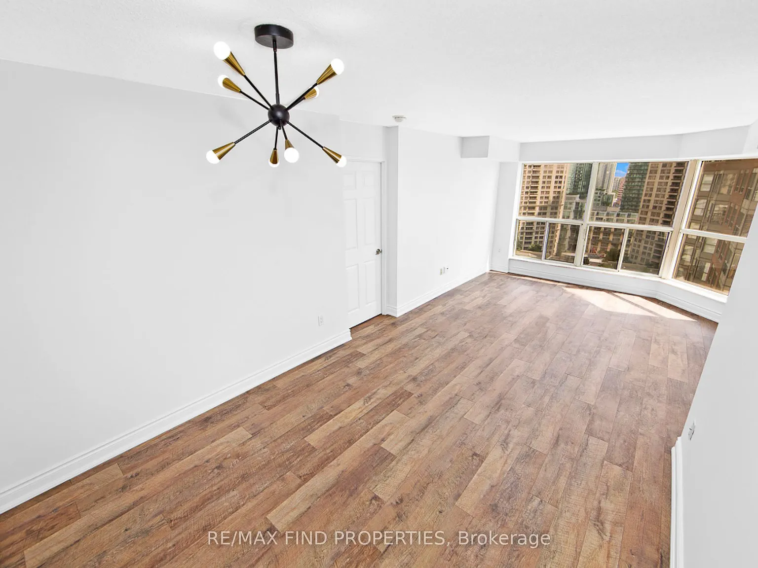 3 bed, $2,975 — Photo 3