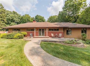 425 Bittersweet Rd, Akron, OH 44333