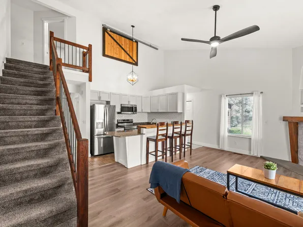 9229 S Jefferson Cv W, Sandy, UT 84070