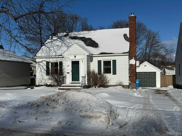 311 E Park St, Marquette, MI 49855