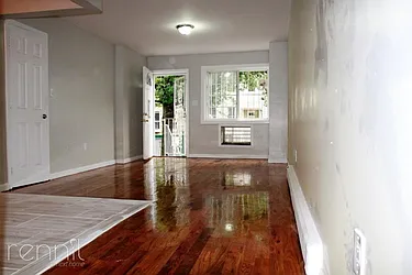 Rented by Rennit Inc.