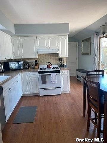 2nd image of 82 Waverly Ave