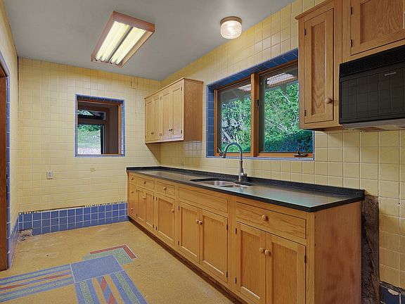 20th image of 2910 Crest Terrace Dr