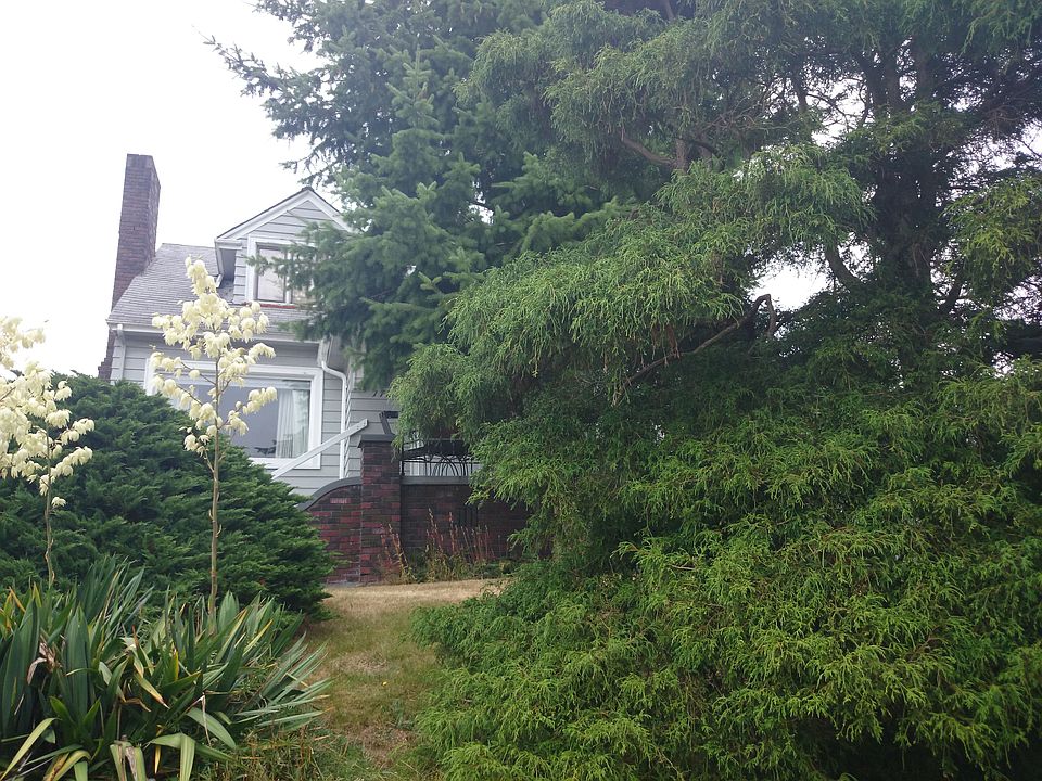 2nd image of 1726 44th Ave SW