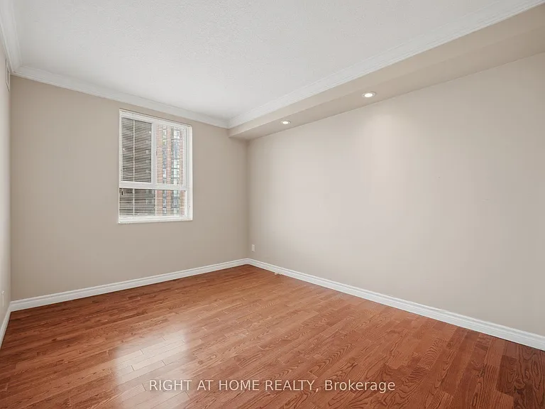 5280 Lakeshore Rd #1104 — Photo 26