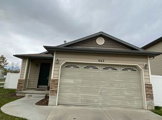 942 W Stonehenge Dr, North Salt Lake, UT 84054