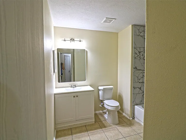 4727 Ivy Meadow Ln — Photo 8