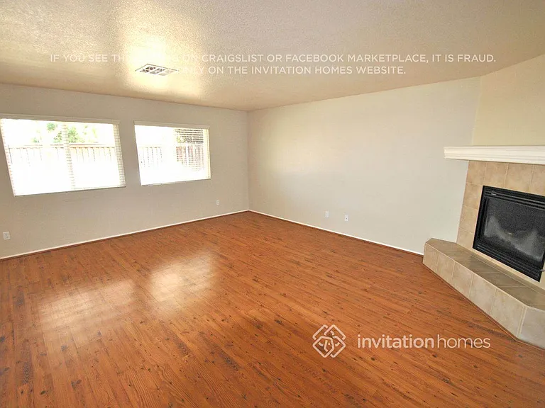 38354 Falcon Ct — Photo 3