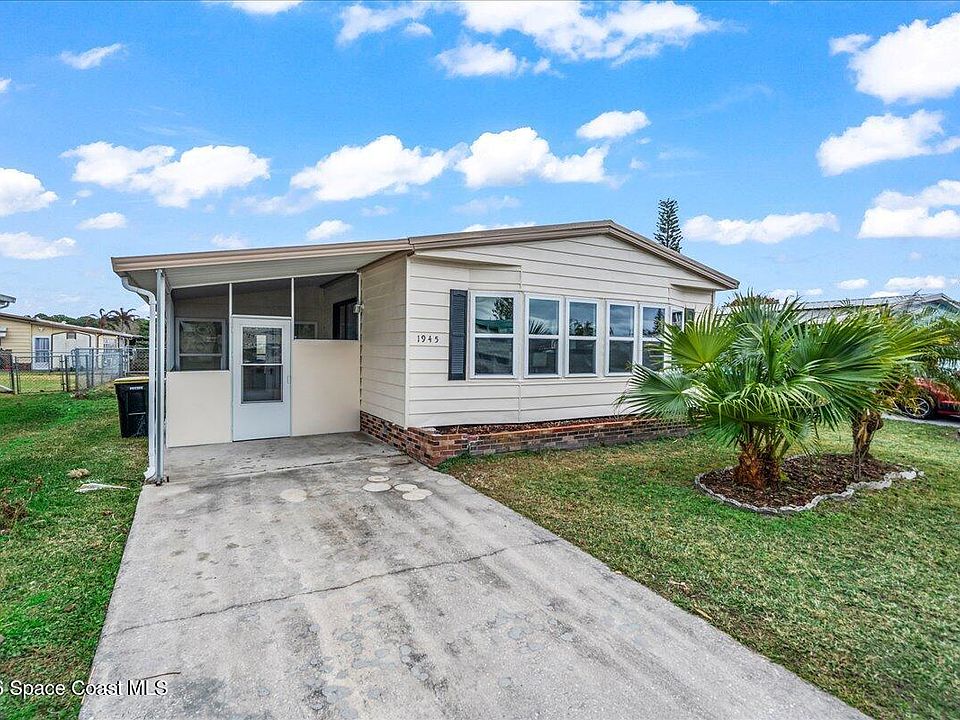 1st image of 1945 Coco Plum St NE