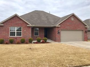 1241 Coventry Ln, Centerton, AR 72719