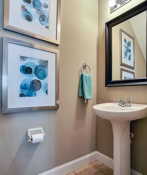 2303 Kensington Garden Ln — Photo 9