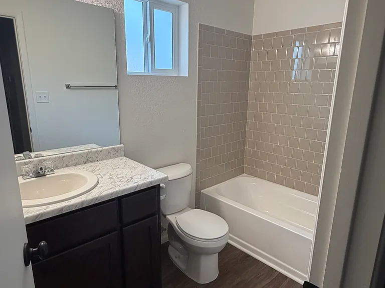 7215 E 44th Ln — Photo 11