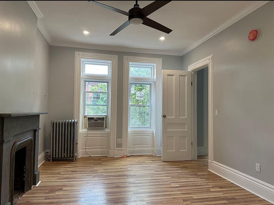 1st image of 251 Jefferson Ave APT 5
