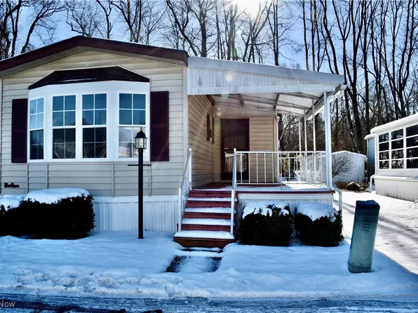 94 Wilpark Dr, Akron, OH 44312