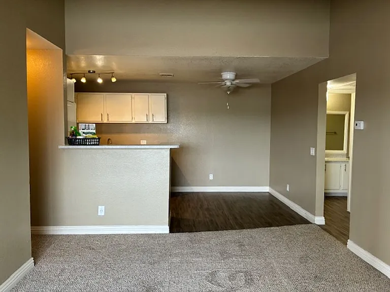 Mandalay Bay Apartments — Photo 68