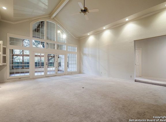 4th image of 20 Granburg Cir
