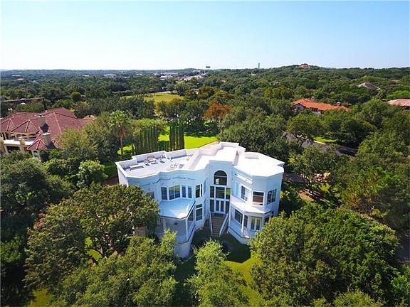 This beauty sits on 1.38 acres