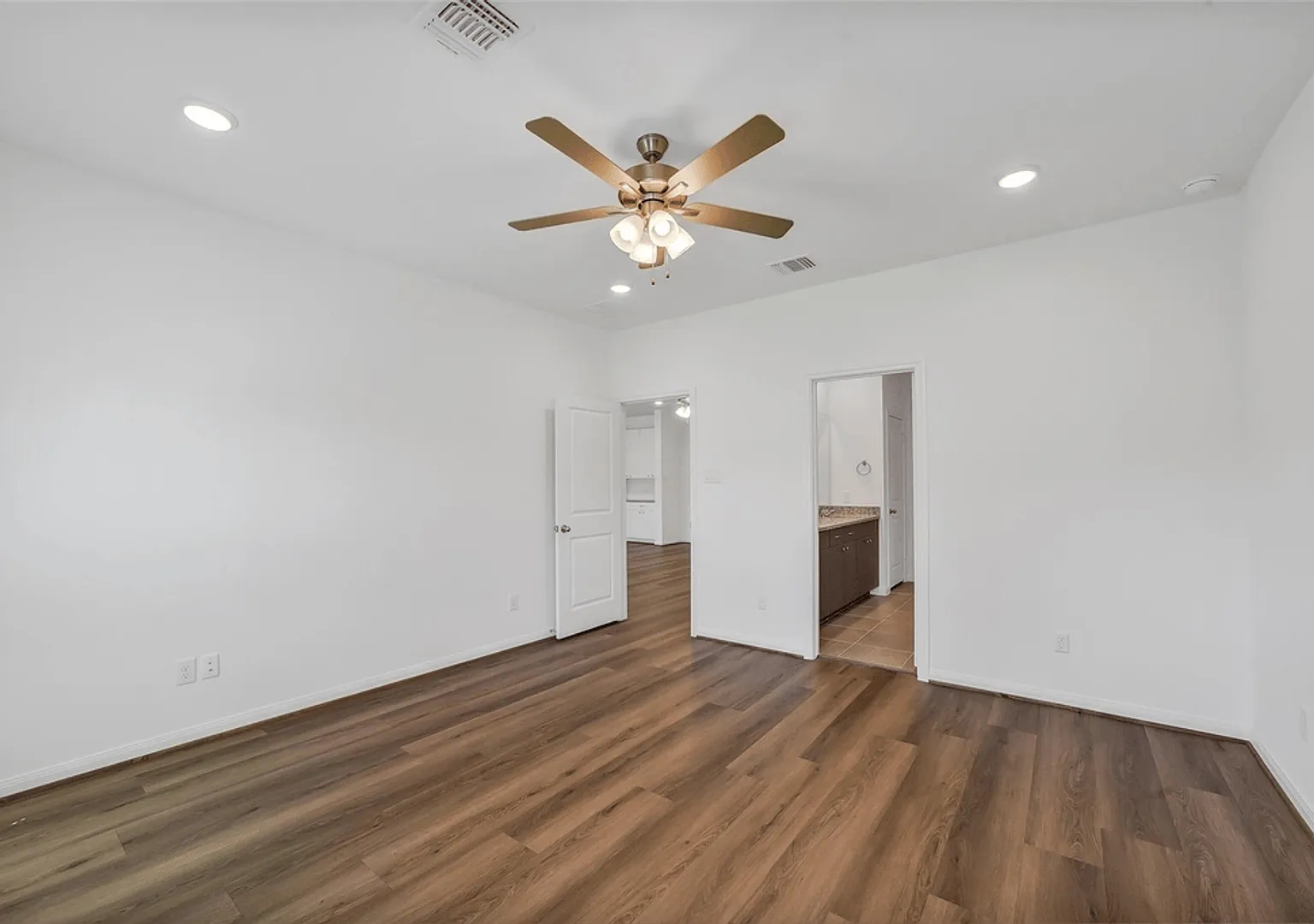 New construction home available for lease! — Photo 4
