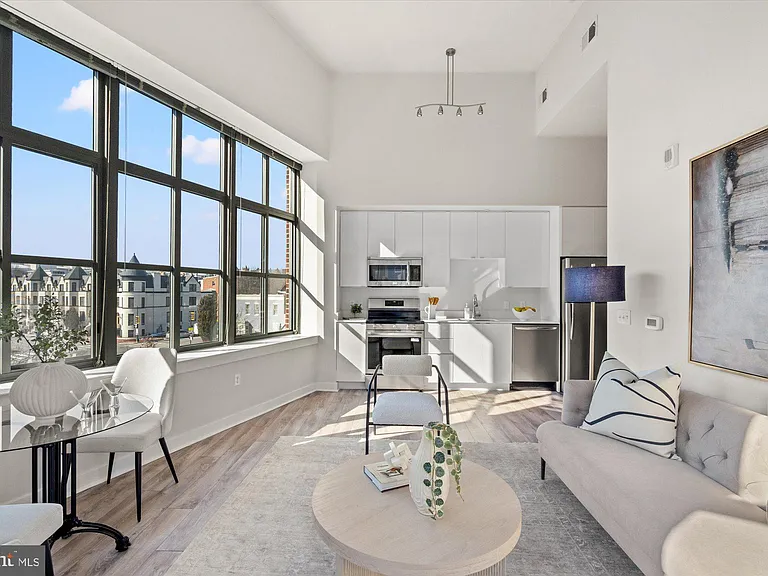 460 New York Ave NW #304 — Photo 11