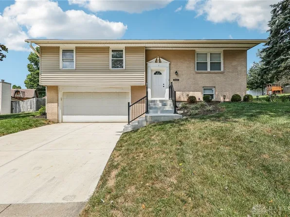 2903 Greencrest Dr, Dayton, OH 45432