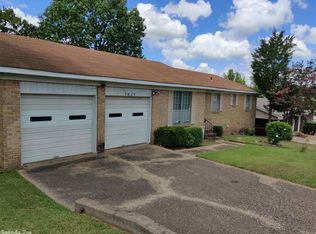 1424 Reservoir Rd, Little Rock, AR 72227