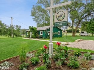 1S866 Green Rd, Elburn, IL 60119