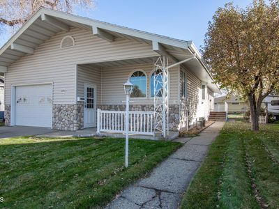 204 1st Ave NE, Beulah, ND, 58523