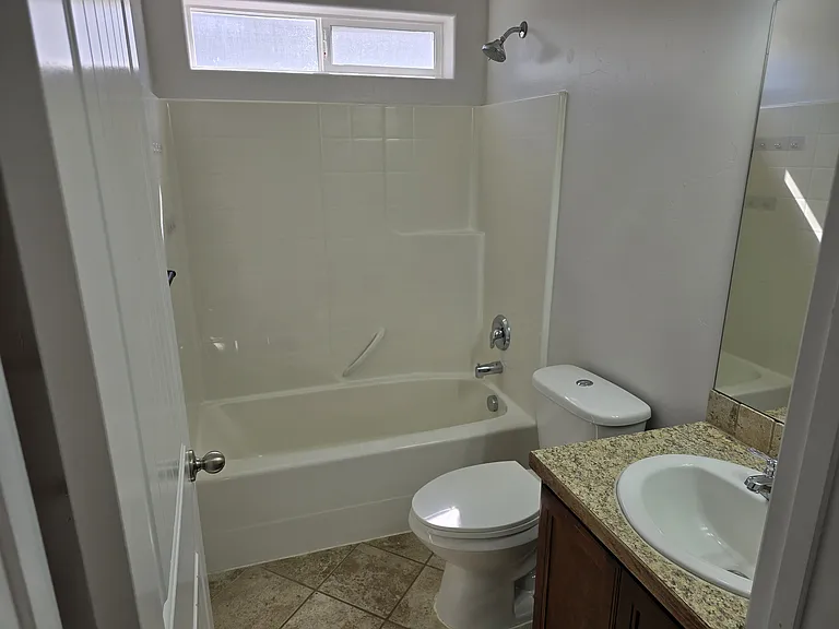 1643 Vista Dr — Photo 15