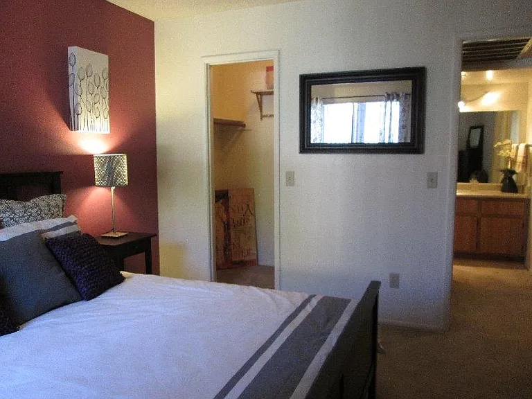 Rancho Sierra Apartments — Photo 9