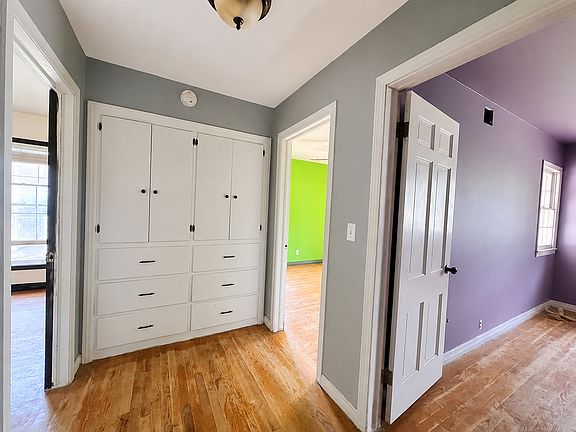 5th image of 1736 Tiverton St